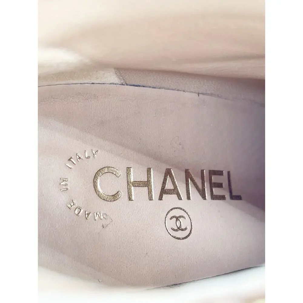 Chanel Coco Tower Beige Suede Quilted Logo Heel Round Toe Ankle Boots EU 37